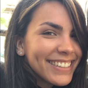 Meet your Posher, Anjanette